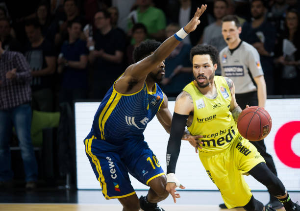 的表现却让 的表现却让