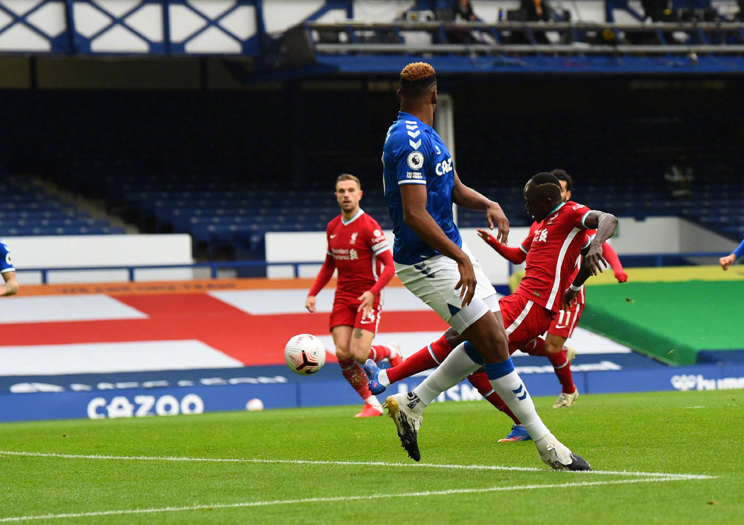 通过出色的 通过出色的