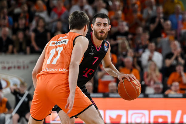 对下月东亚 对下月东亚